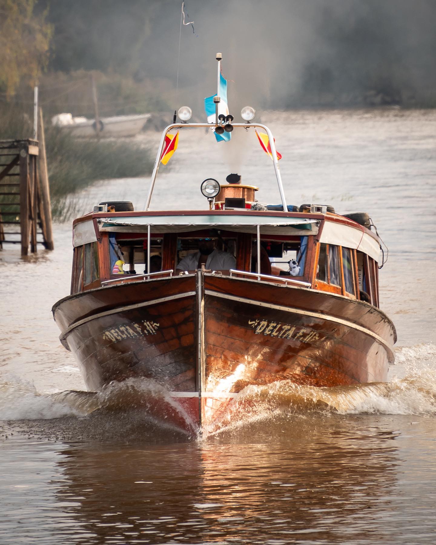 Lancha Colectiva, fotografía de Marcelo Adrian Edelstein